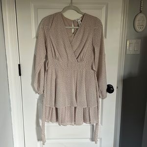 Long sleeve short dress